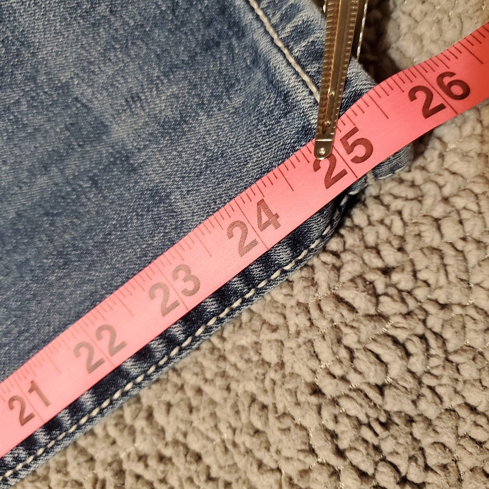 Miss Me Mid Rise Embroidered Bling Denim Easy Crop Jeans Y2K women Sz 29 - Picture 8 of 9